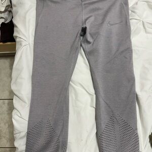 Nike Women’s Gray Dri-Fit Leggings Size Large